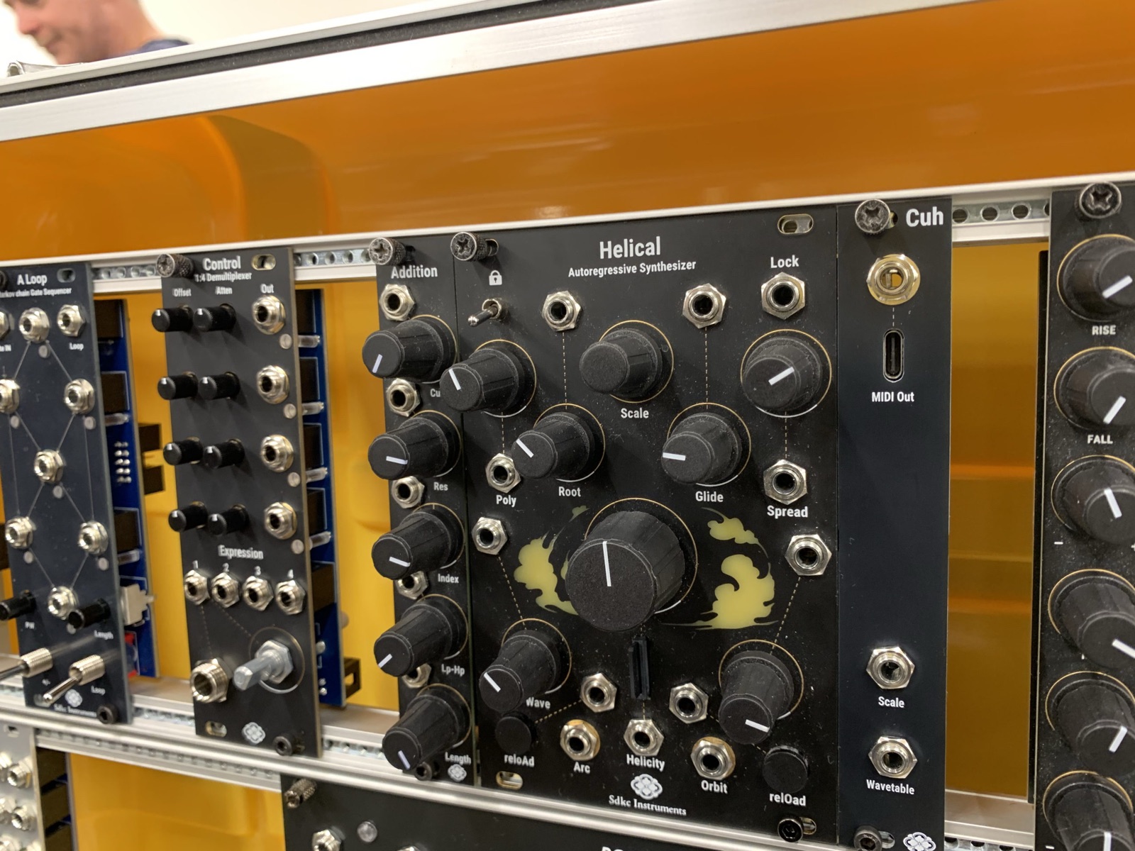 モジュラーシンセ・オーバードーズ状態！「Festival of Modular 2024