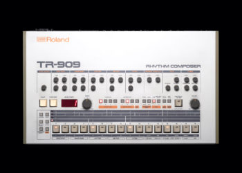 Roland Store Tokyoにて「TR-909」の実機を店頭に展示 & 「TR-909」デザイン・キーホルダーをプレゼント